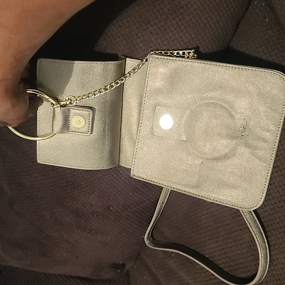 Purse - Picture 3 of 4